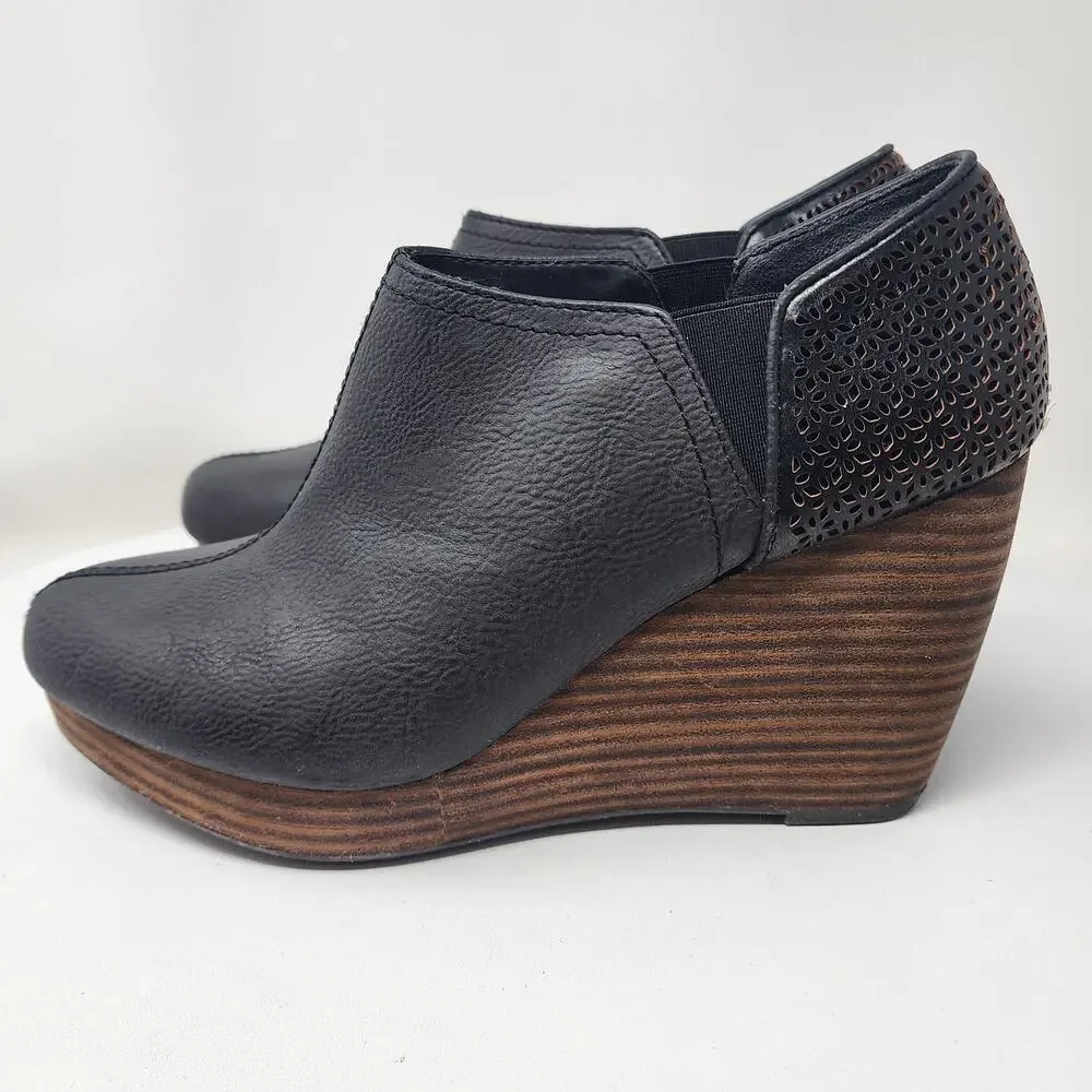 Dr. Scholl's Harlow Wedge Bootie Women 9 Wide Dark Brown w Perforated Heel